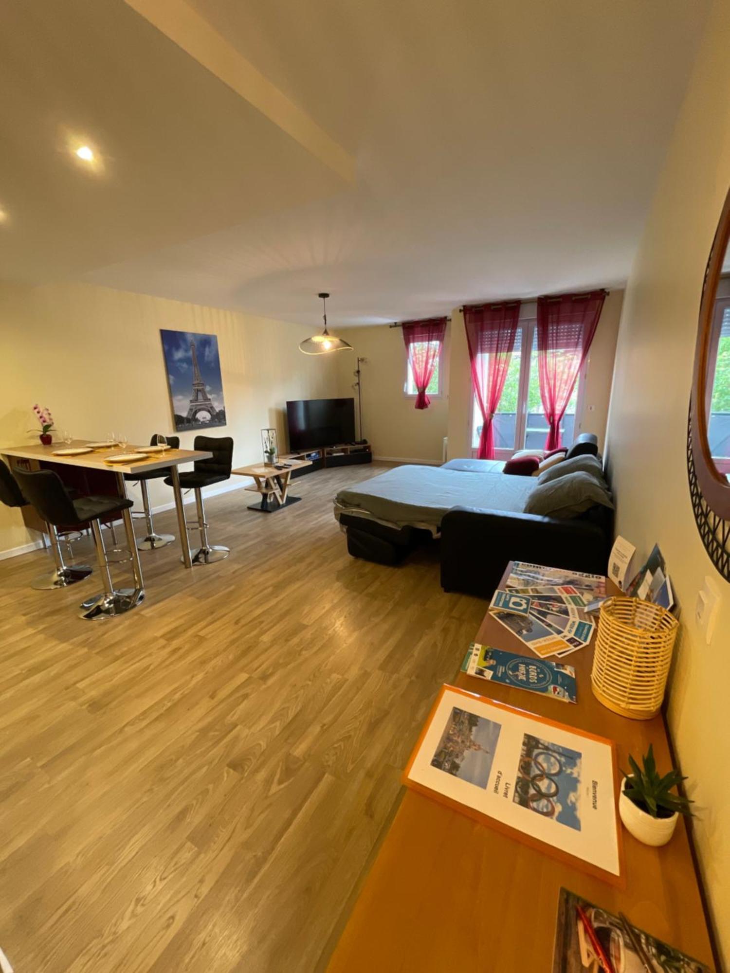 Paris Disneyland Appartement Centre-Ville, Parking, Au Coeur De L'Aviron Vaires-sur-Marne Екстер'єр фото